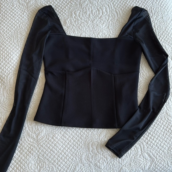 Abercrombie & Fitch mesh sleeve top - Picture 1 of 3